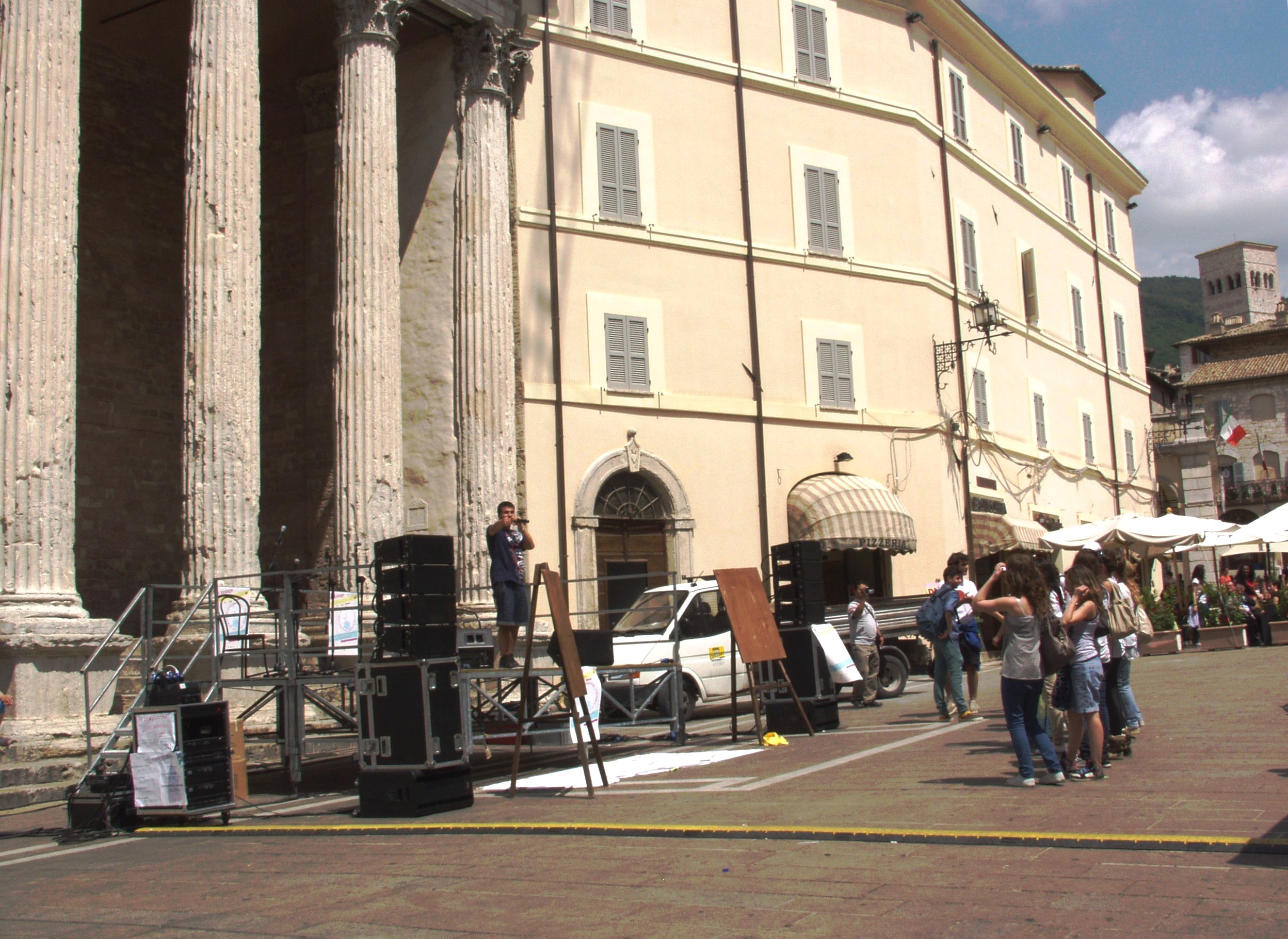 OLYMPUS DIGITAL CAMERA