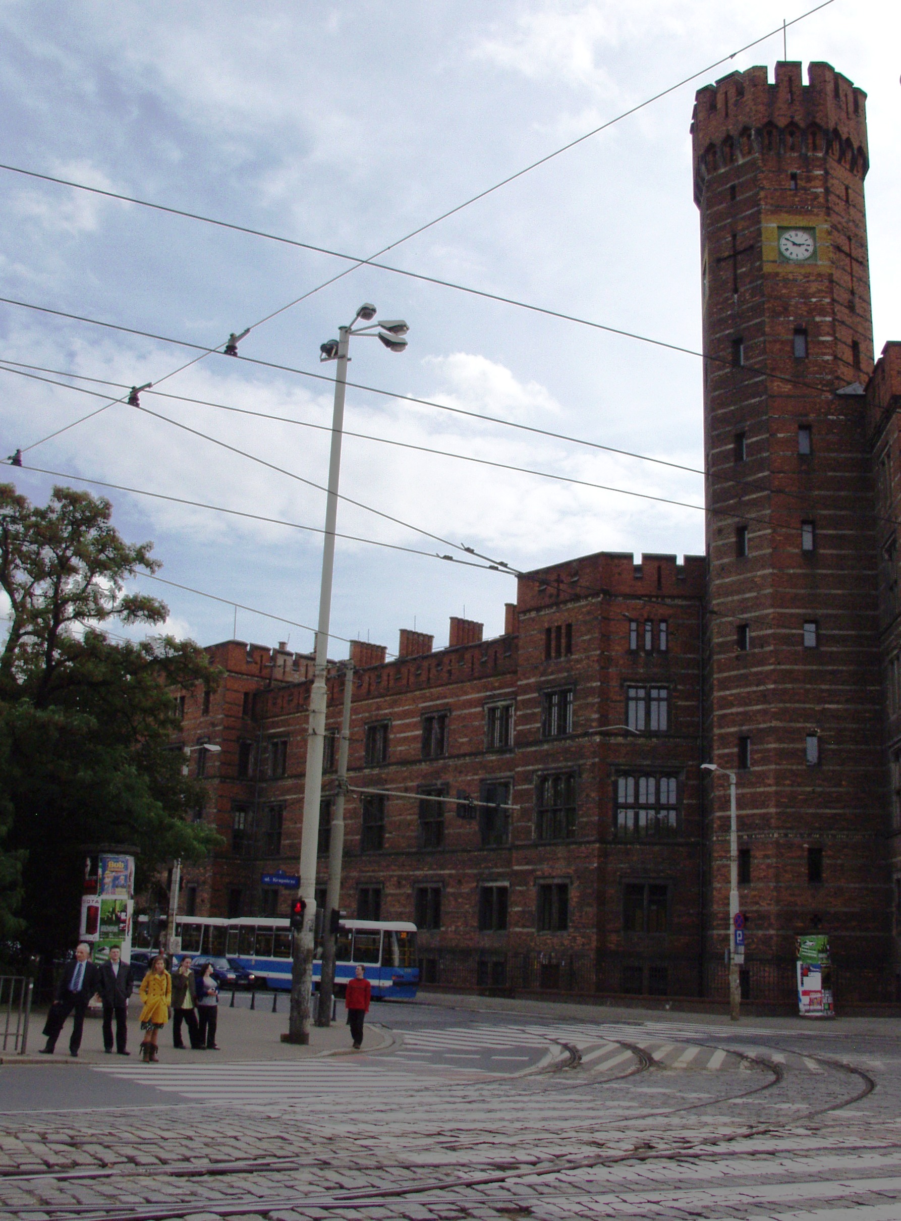 OLYMPUS DIGITAL CAMERA